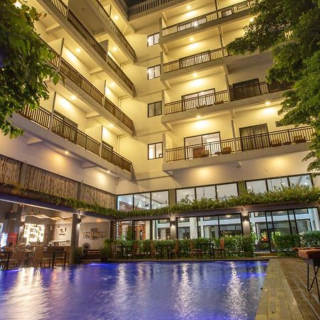 Daco Hotel Siem Reap Exteriör bild